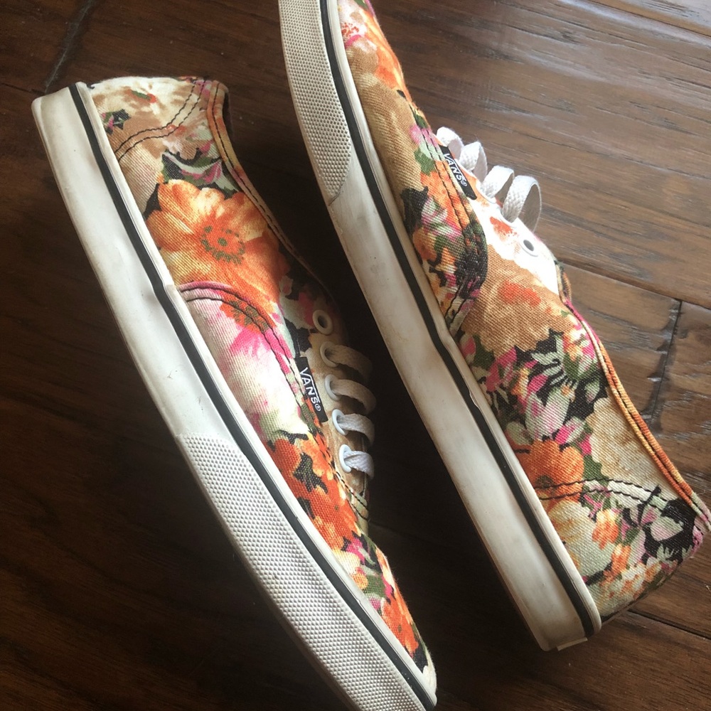 Vans 🌸 Like New